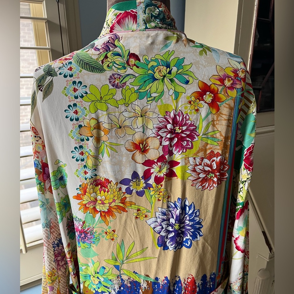 Johnny Was Colorful 100% Silk Floral Short Robe - Picture 7 of 13